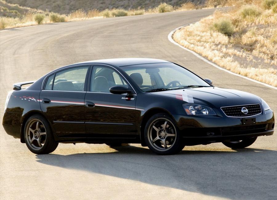  Nissan Altima R-Tune 2004 года  (фото 1 из 2)